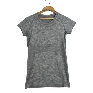 Lululemon Swiftly Tech Short Sleeve Crew Grey Space Dye Heathered Top Size 8